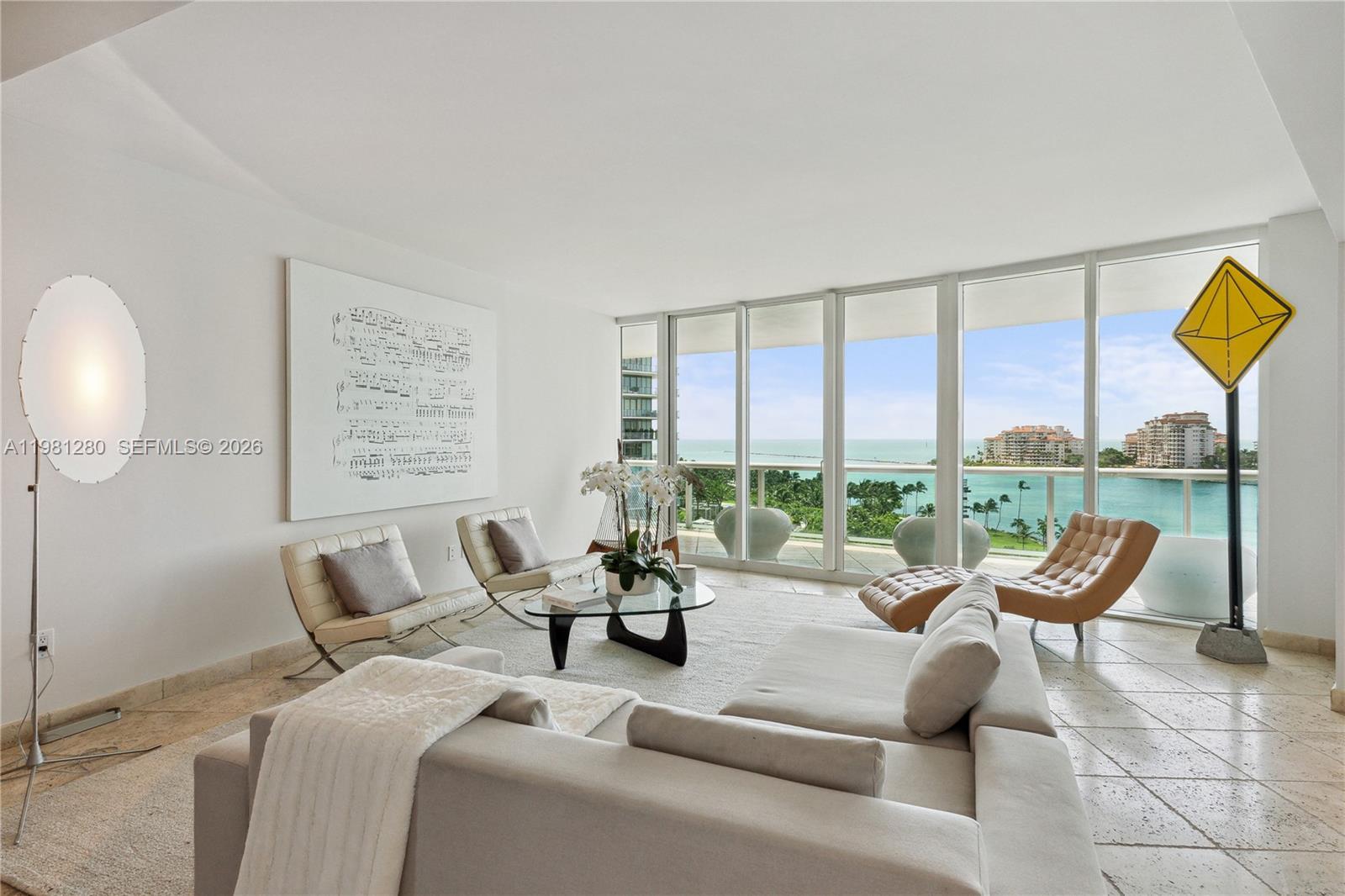 1000 S Pointe Dr #904 Miami Beach, FL 33139