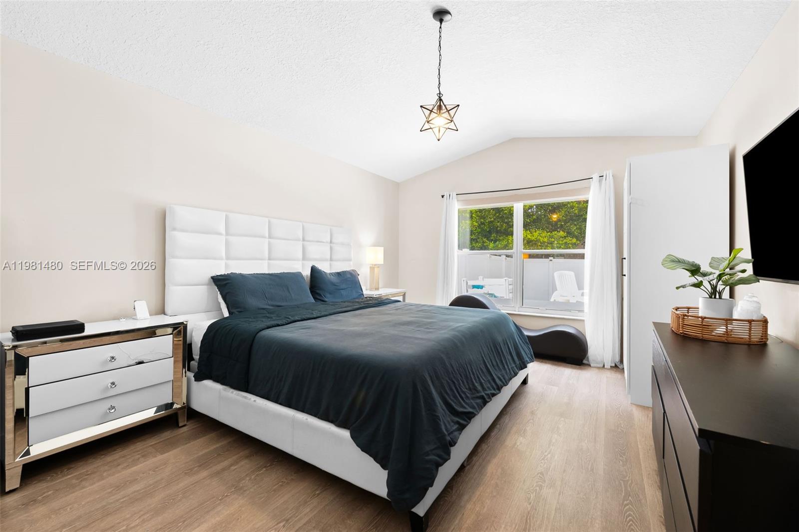 334 SW 194th Ave Pembroke Pines, FL 33029