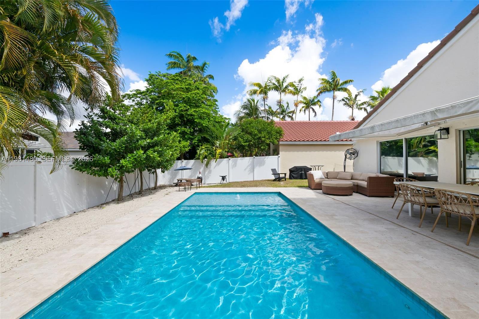 334 SW 194th Ave Pembroke Pines, FL 33029