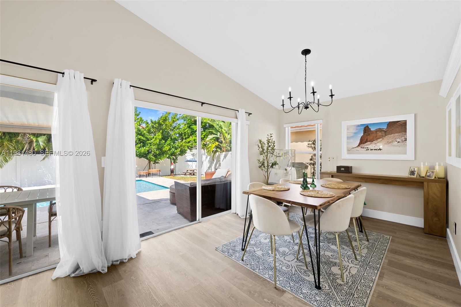 334 SW 194th Ave Pembroke Pines, FL 33029