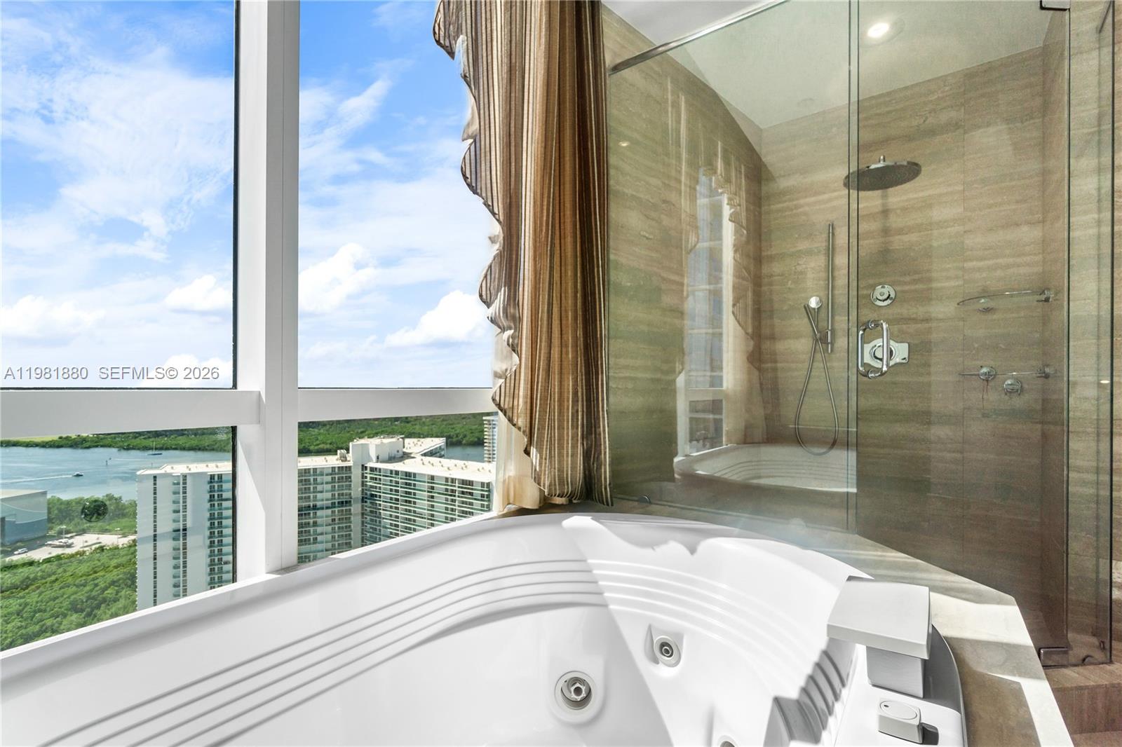 15811 Collins Ave #2606 Sunny Isles Beach, FL 33160