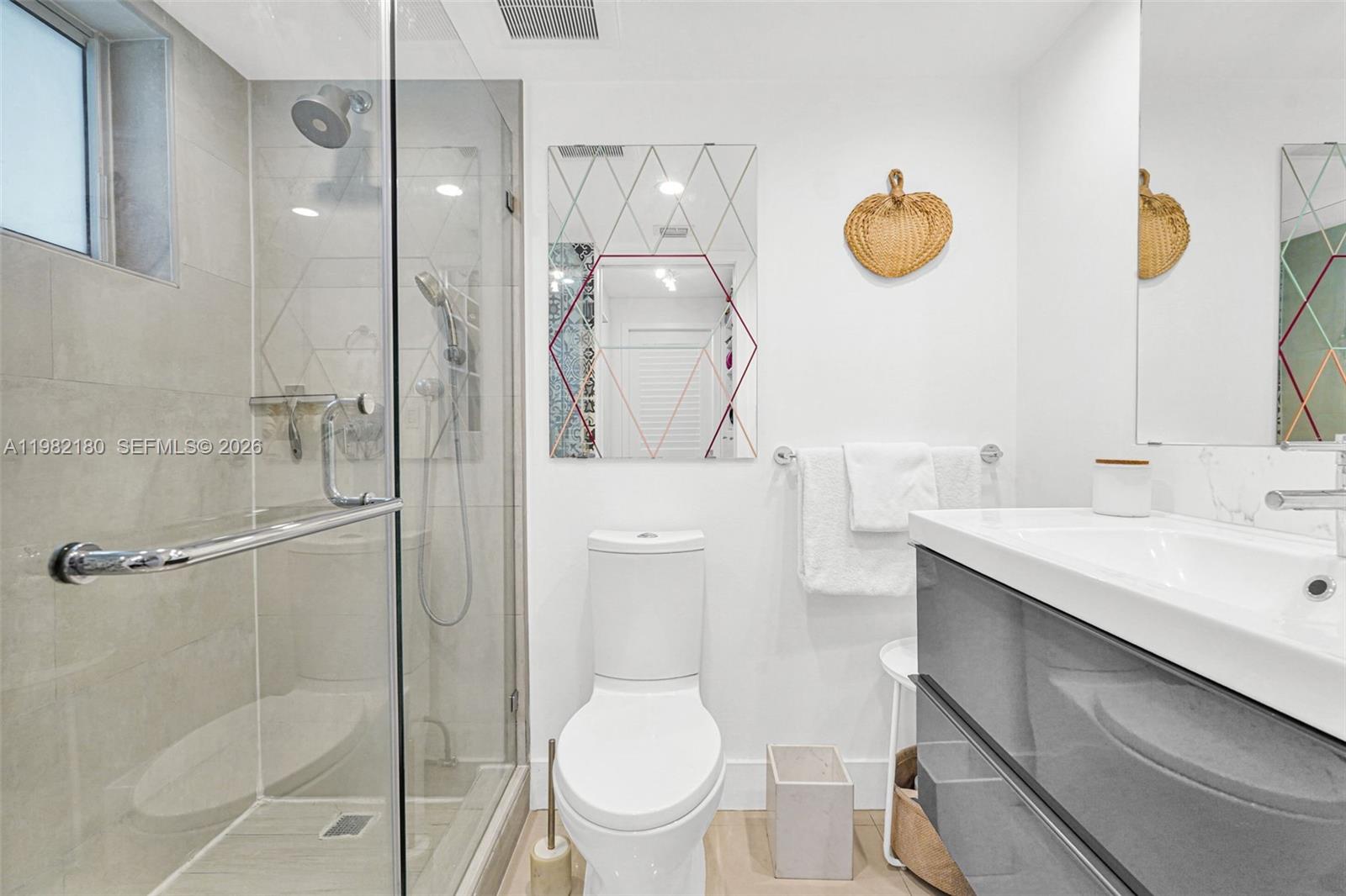 1605 Bay Rd #201 Miami Beach, FL 33139