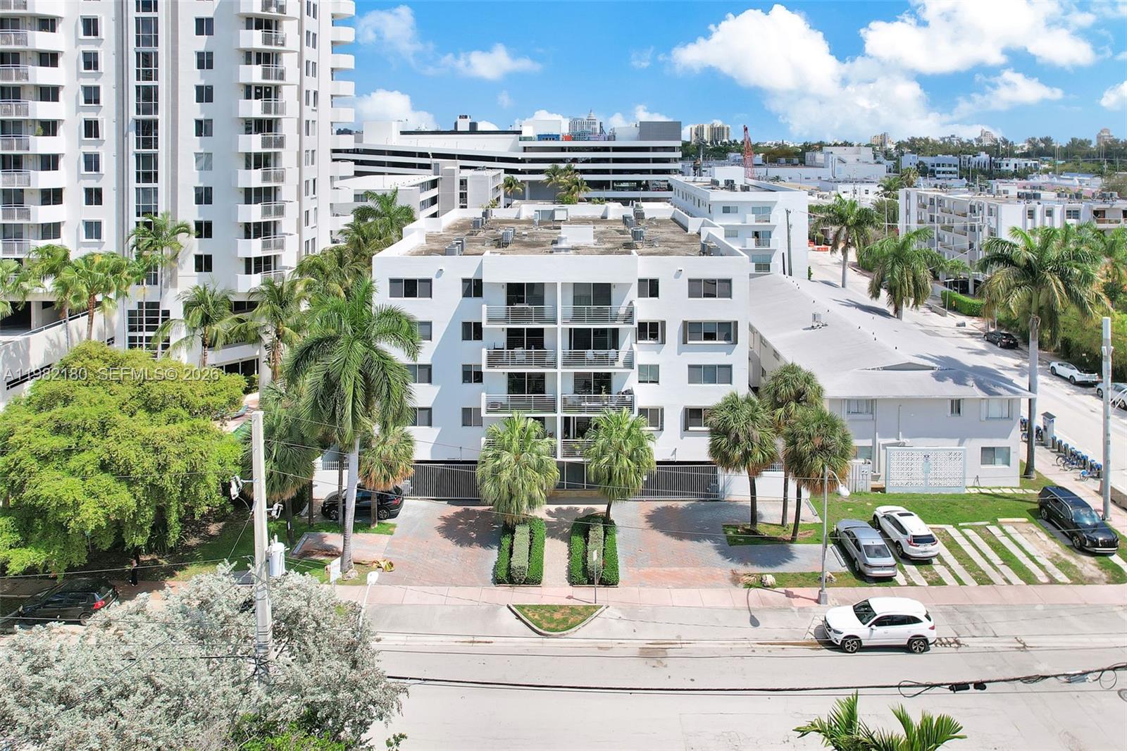 1605 Bay Rd #201 Miami Beach, FL 33139