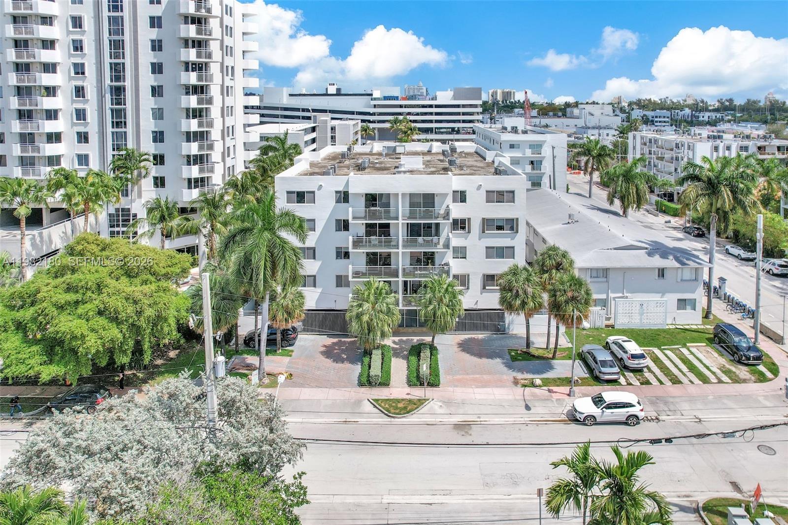 1605 Bay Rd #201 Miami Beach, FL 33139