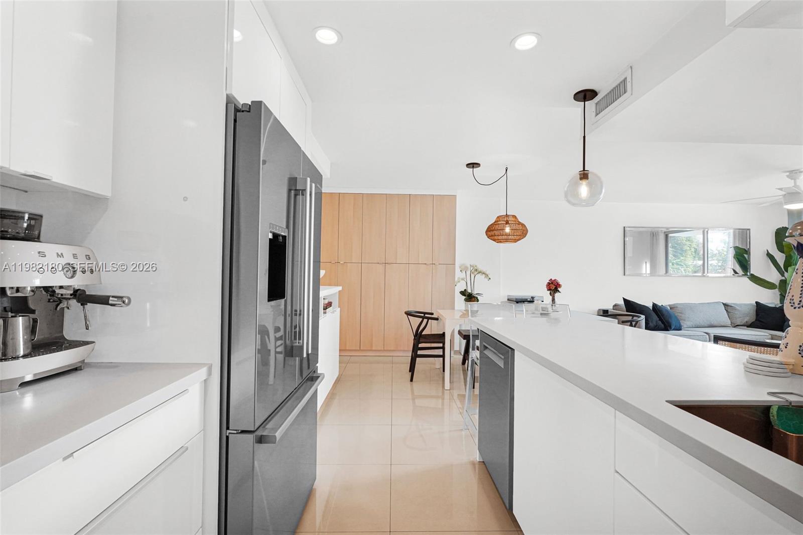 1605 Bay Rd #201 Miami Beach, FL 33139