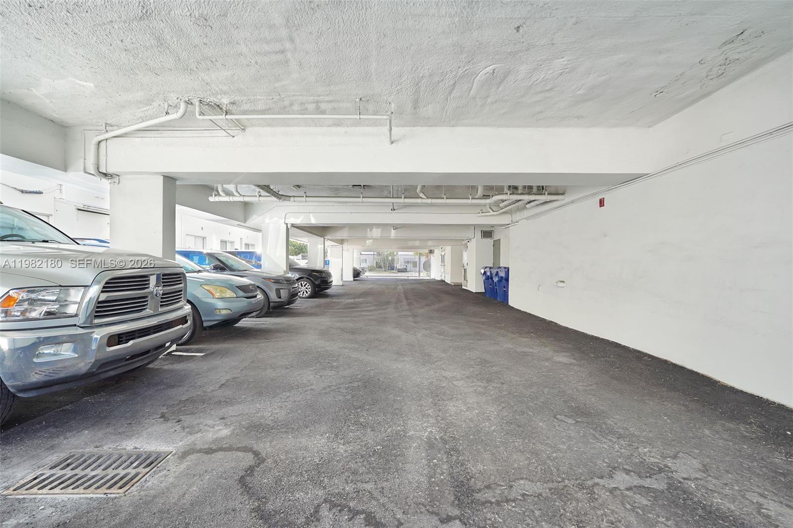 1605 Bay Rd #201 Miami Beach, FL 33139