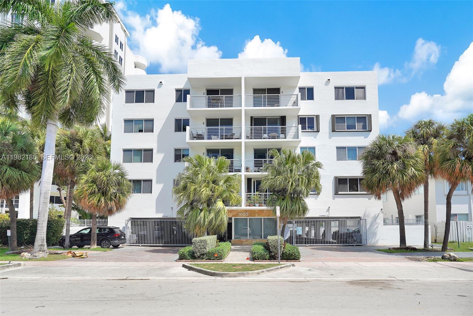 1605 Bay Rd #201 Miami Beach, FL 33139