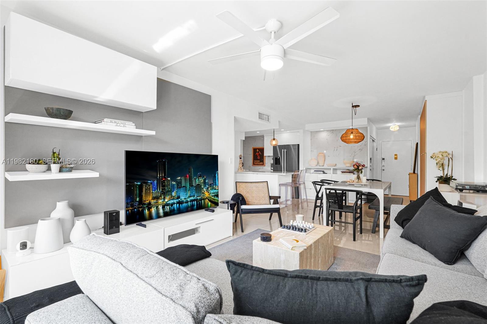 1605 Bay Rd #201 Miami Beach, FL 33139