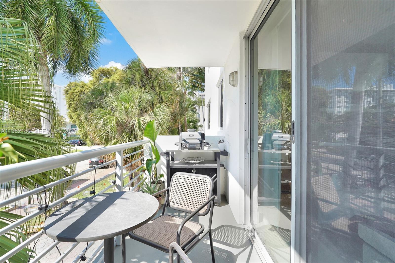 1605 Bay Rd #201 Miami Beach, FL 33139