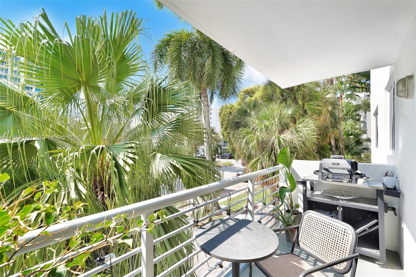 1605 Bay Rd #201 Miami Beach, FL 33139