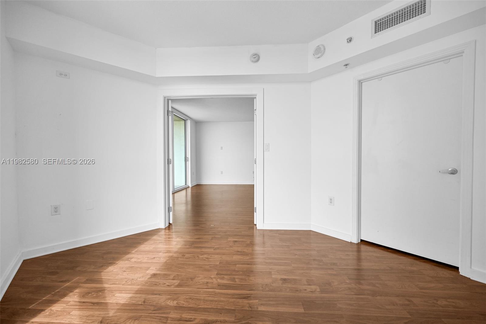 9055 SW 73rd Ct #1104 Miami, FL 33156