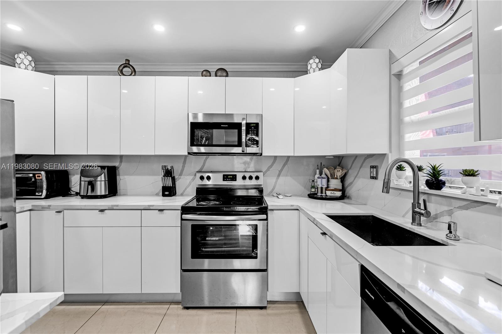 13715 Kendale Lks Cir #A-304