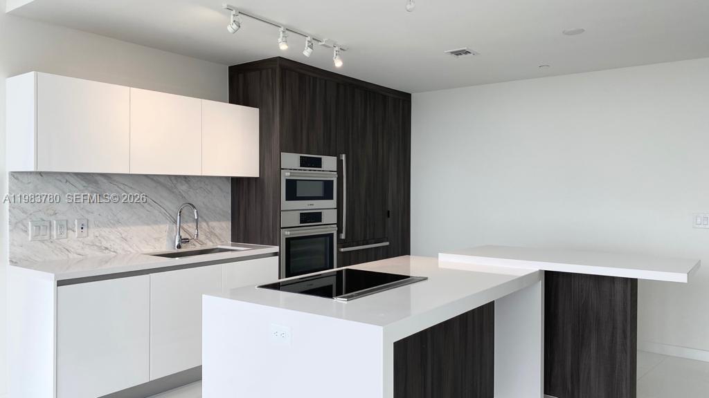 image Paramount Miami Worldcenter2