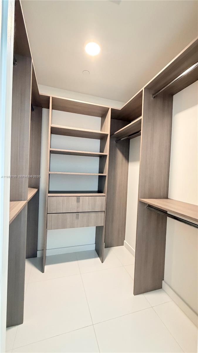 image Paramount Miami Worldcenter6