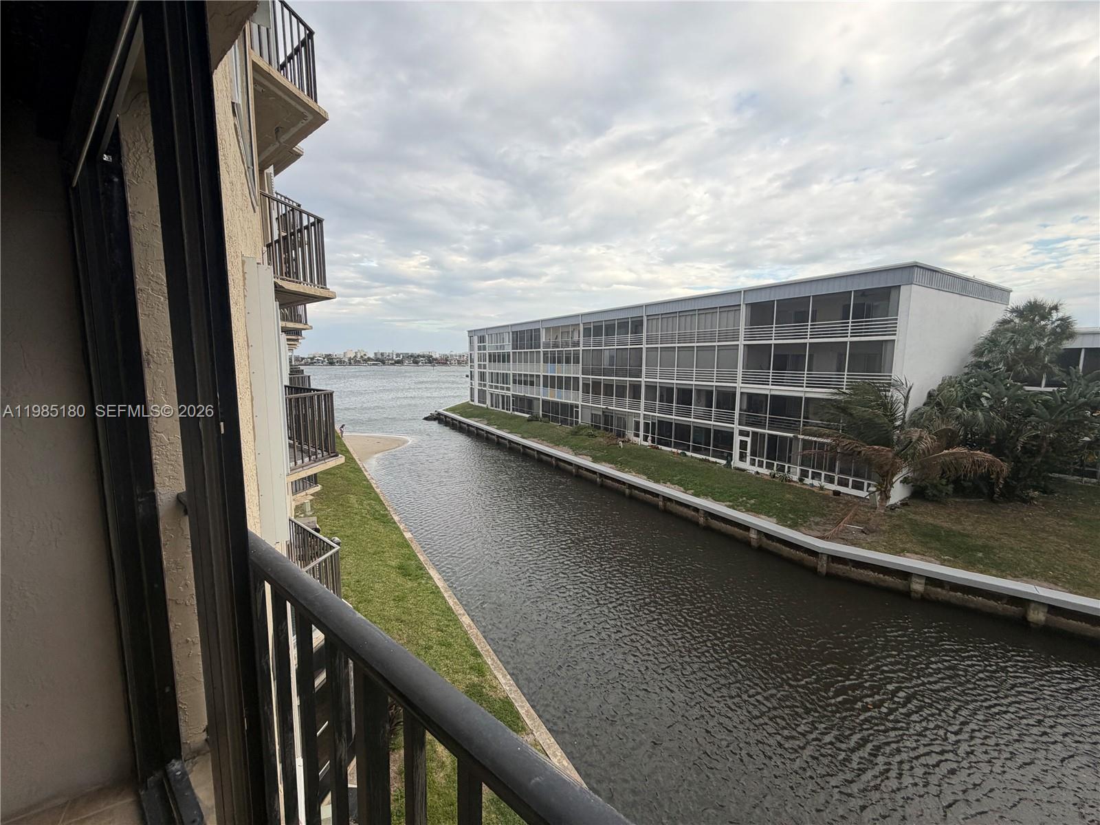 896 N Federal Hwy #326 Lantana, FL 33462