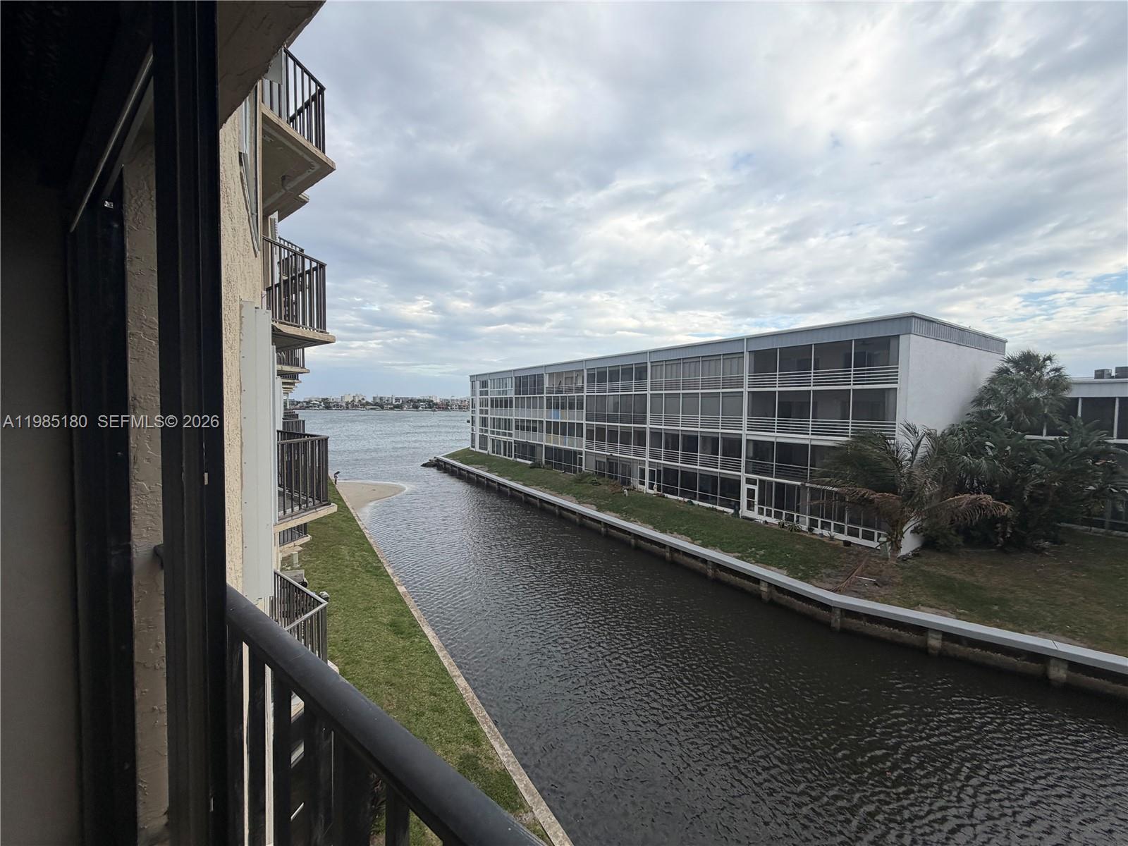 896 N Federal Hwy #326 Lantana, FL 33462