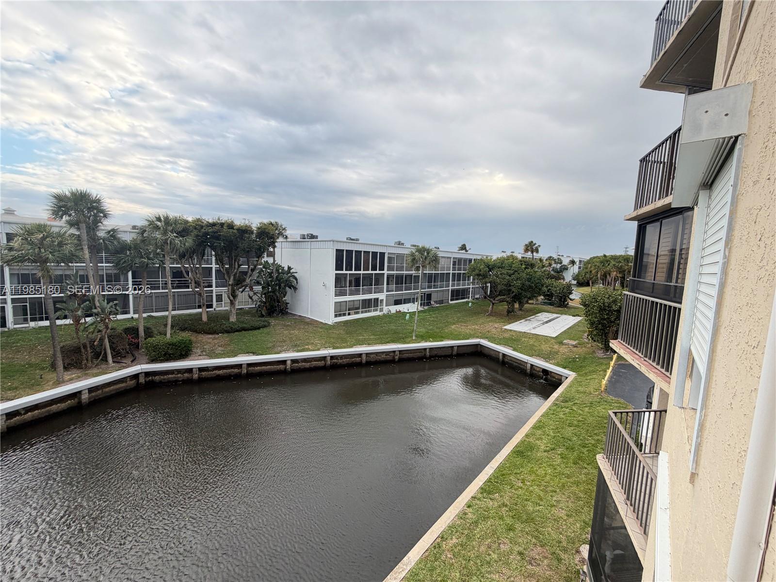 896 N Federal Hwy #326 Lantana, FL 33462