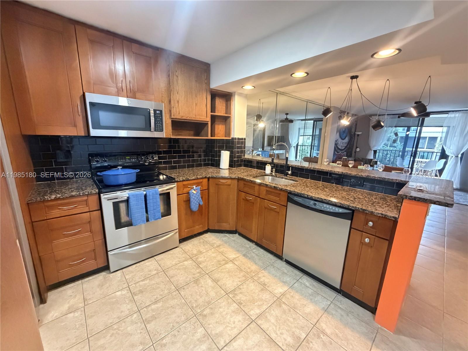 896 N Federal Hwy #326 Lantana, FL 33462