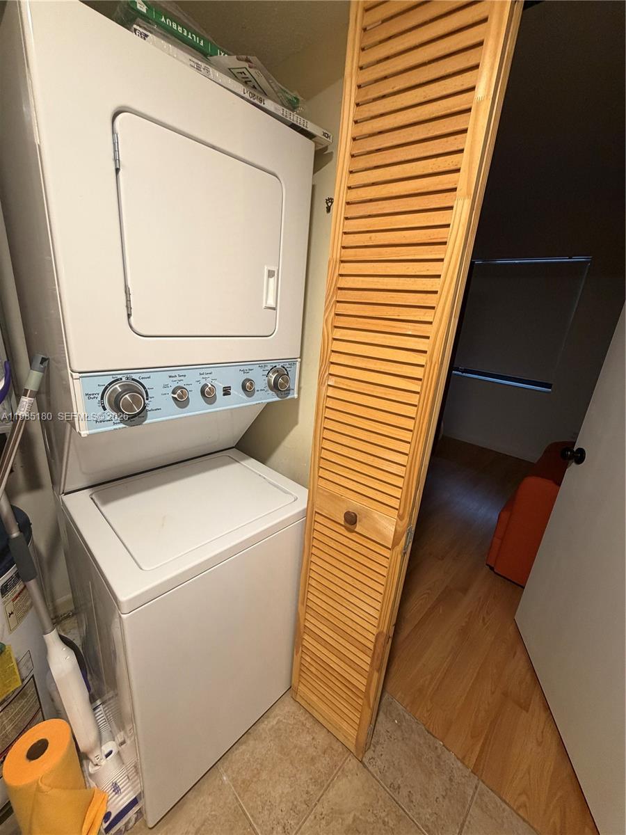 896 N Federal Hwy #326 Lantana, FL 33462