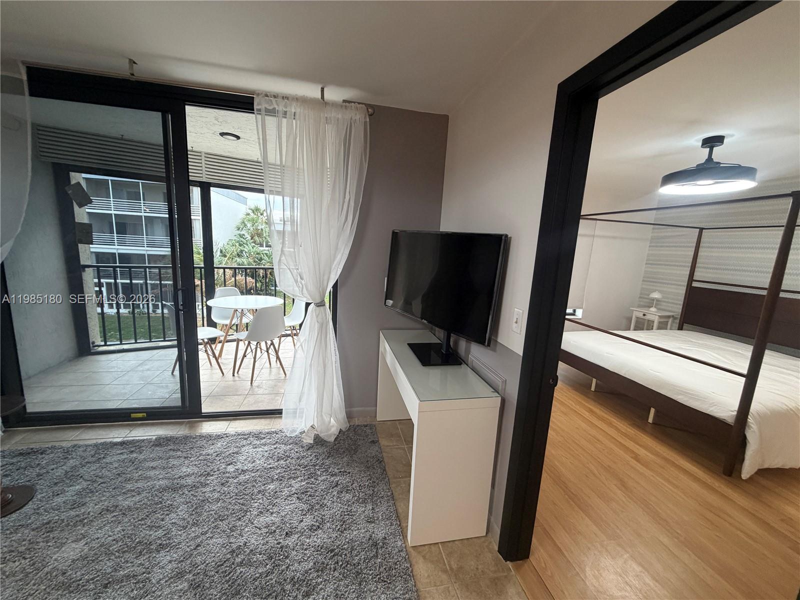 896 N Federal Hwy #326 Lantana, FL 33462