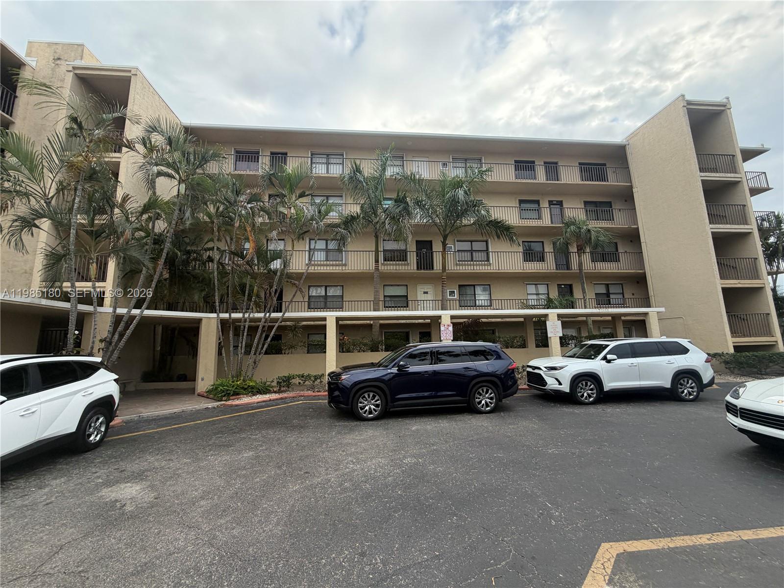 896 N Federal Hwy #326 Lantana, FL 33462