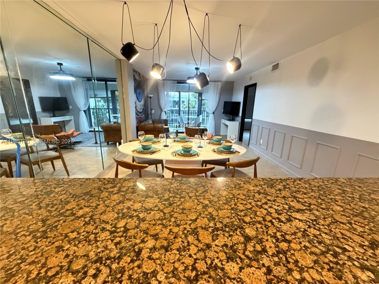 896 N Federal Hwy #326 Lantana, FL 33462