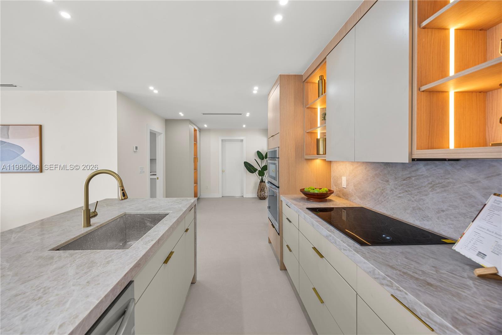 9261 SW 80th Ter Miami, FL 33173