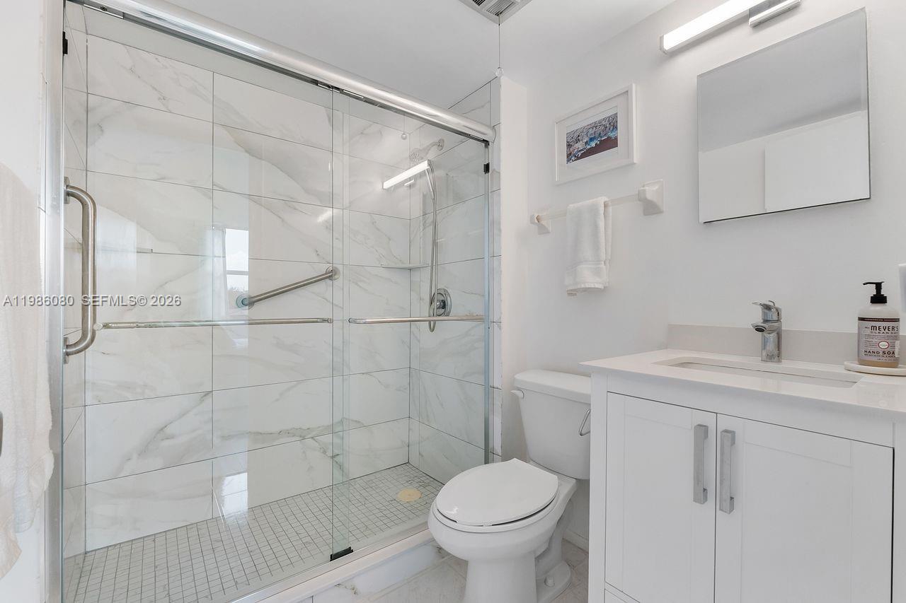 109 Royal Park Dr #2F Oakland Park, FL 33309