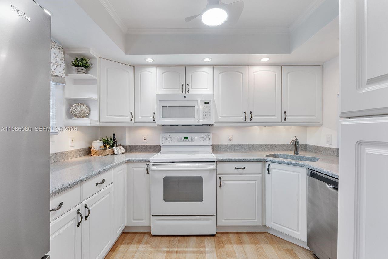 109 Royal Park Dr #2F Oakland Park, FL 33309