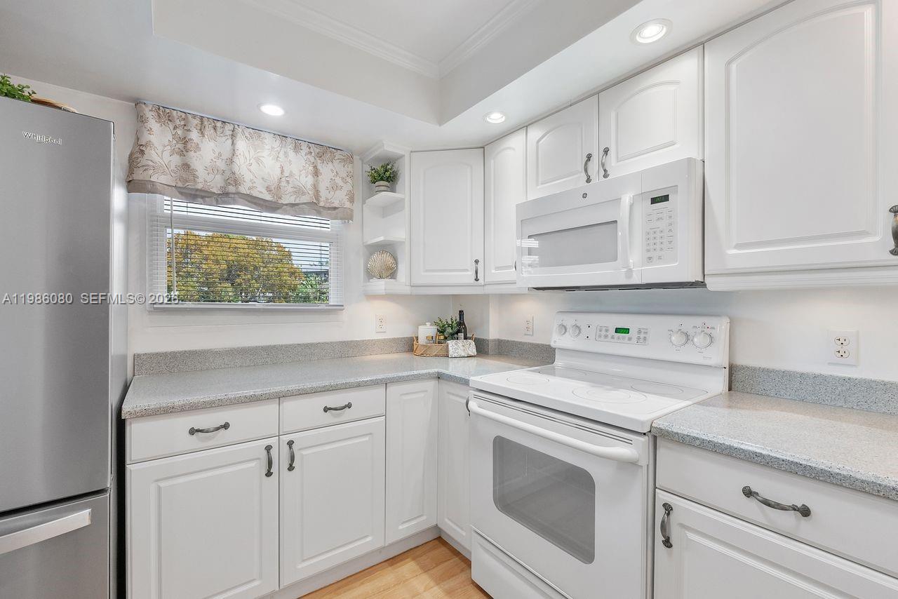 109 Royal Park Dr #2F Oakland Park, FL 33309