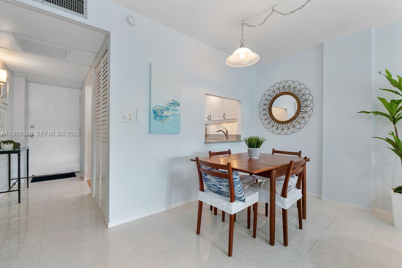 109 Royal Park Dr #2F Oakland Park, FL 33309