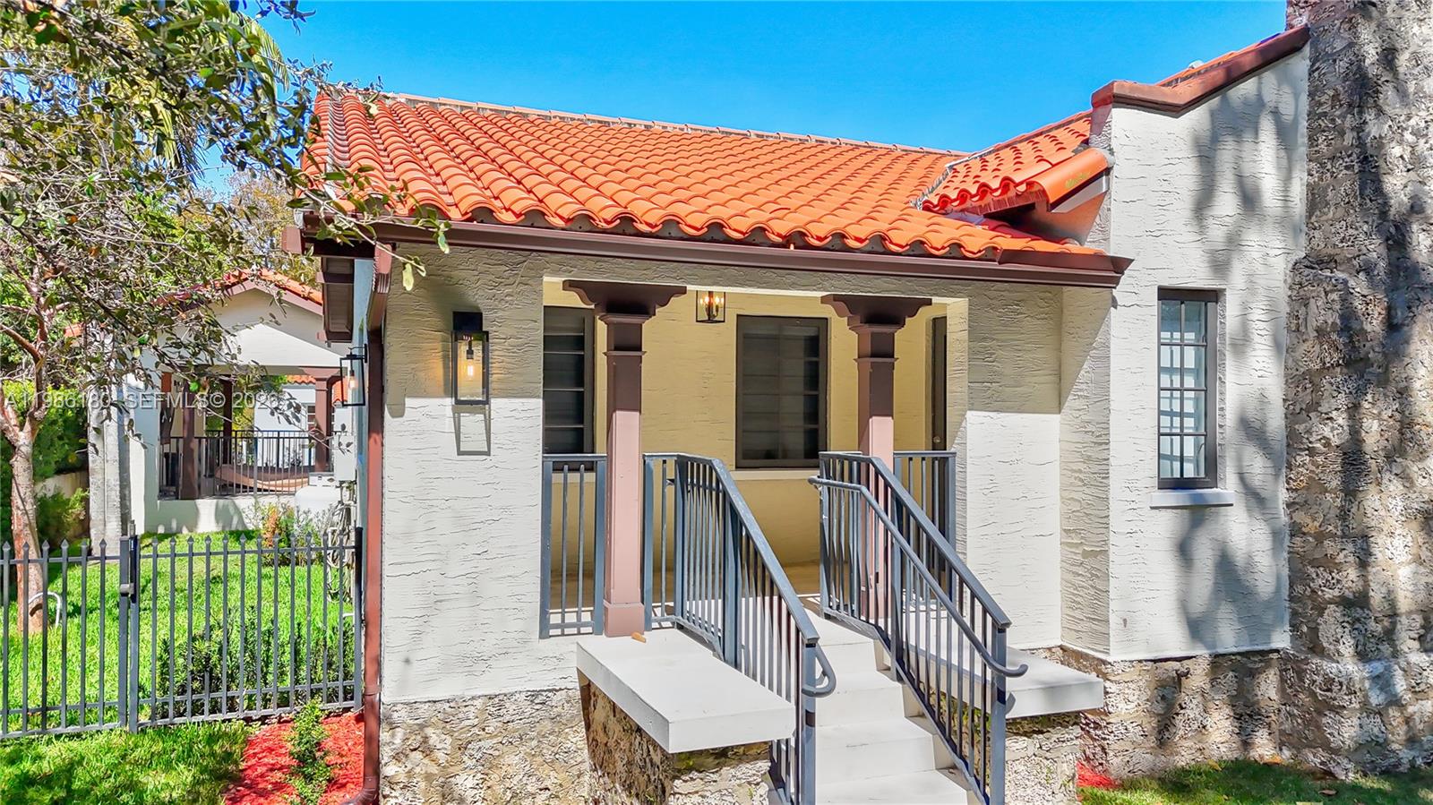 519 Alhambra Cir Coral Gables, FL 33134