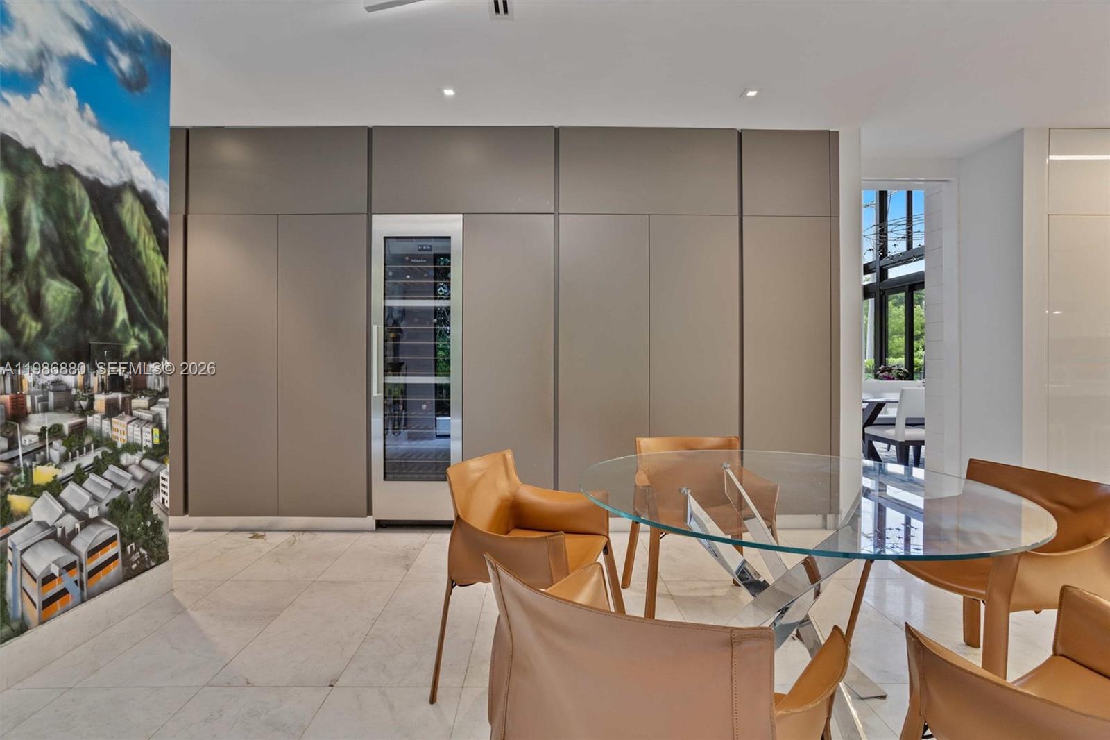 610 Harbor Cir Key Biscayne, FL 33149