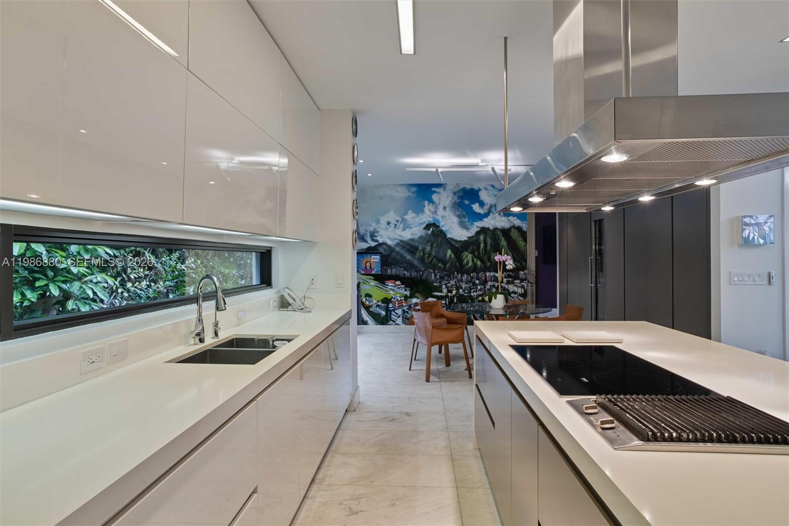 610 Harbor Cir Key Biscayne, FL 33149