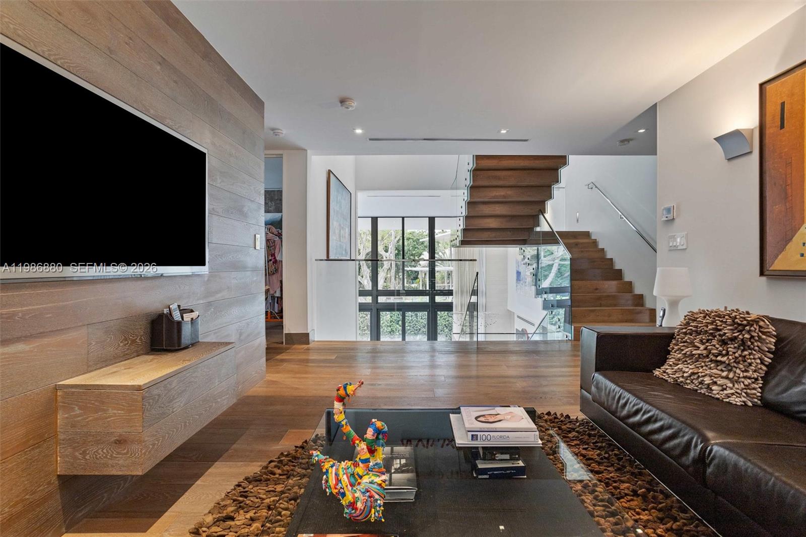 610 Harbor Cir Key Biscayne, FL 33149