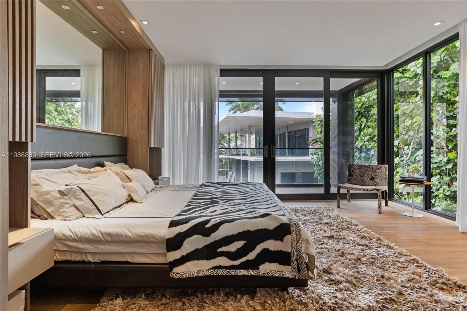 610 Harbor Cir Key Biscayne, FL 33149