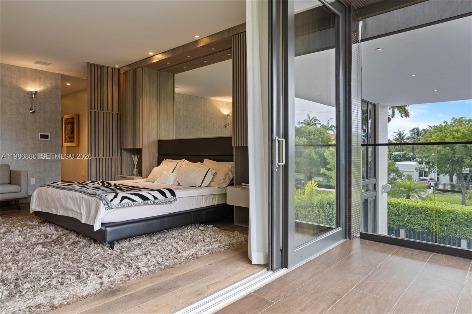 610 Harbor Cir Key Biscayne, FL 33149