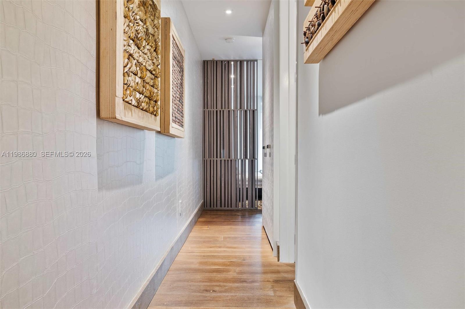 610 Harbor Cir Key Biscayne, FL 33149