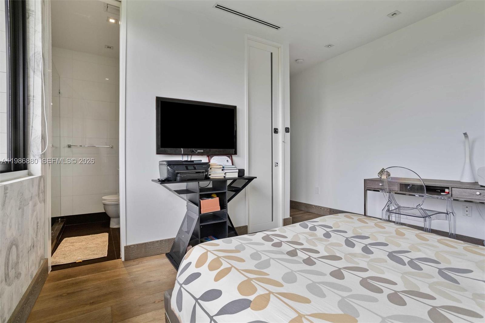 610 Harbor Cir Key Biscayne, FL 33149