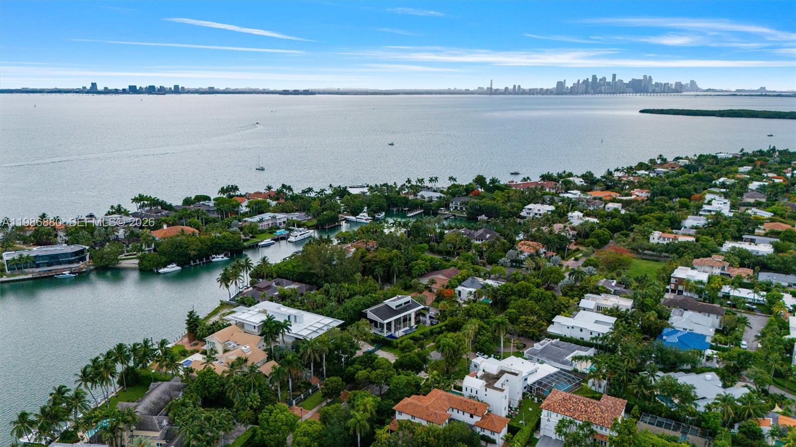 610 Harbor Cir Key Biscayne, FL 33149