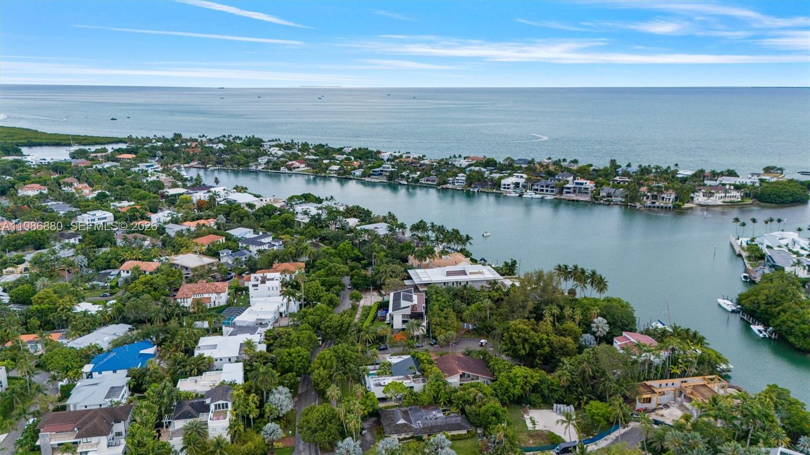 610 Harbor Cir Key Biscayne, FL 33149
