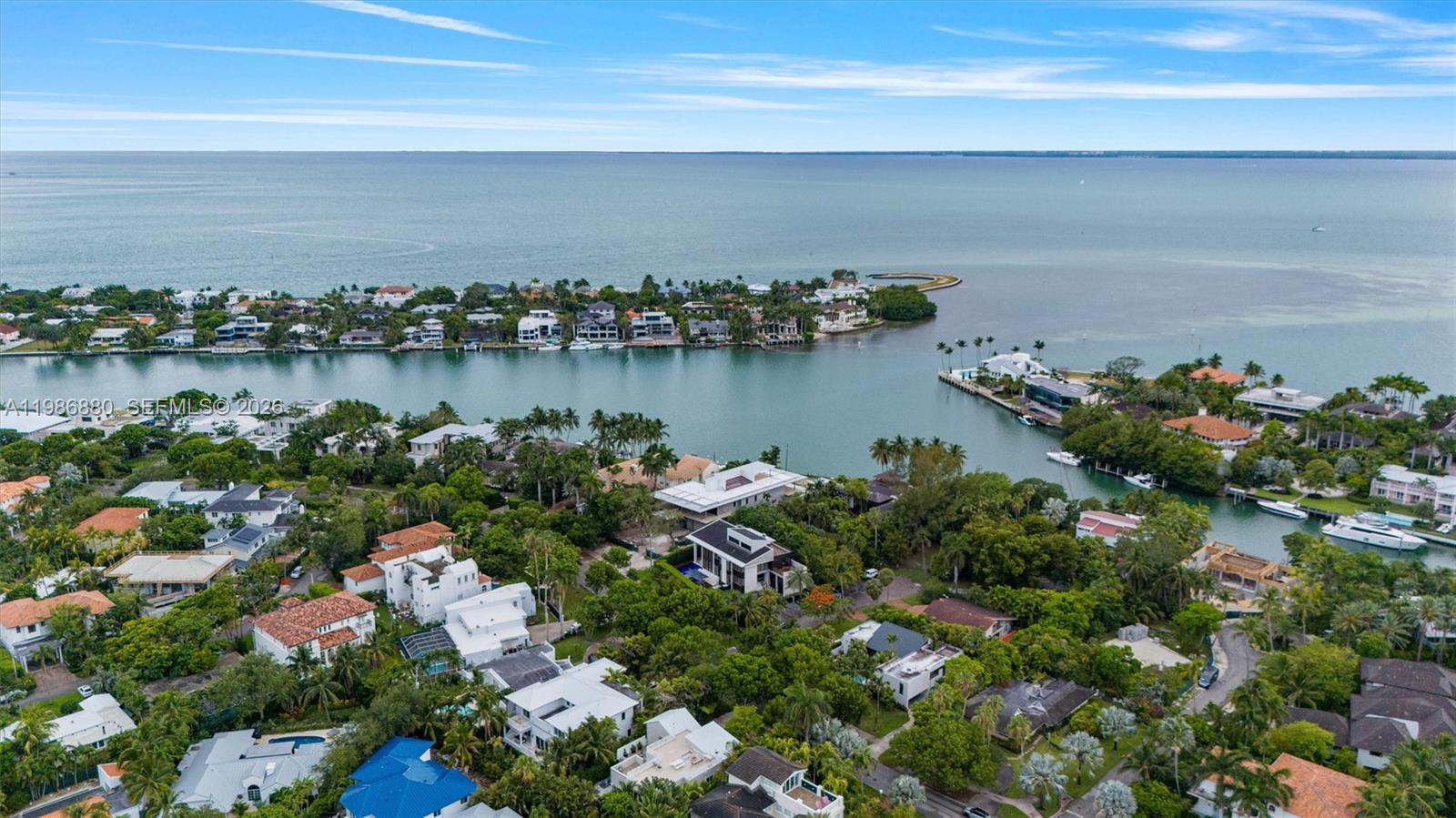 610 Harbor Cir Key Biscayne, FL 33149