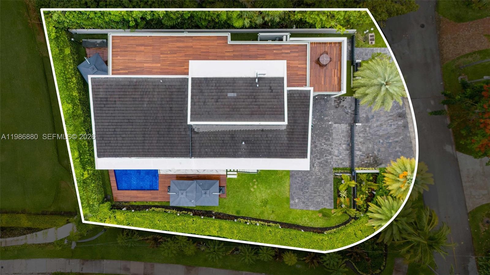 610 Harbor Cir Key Biscayne, FL 33149