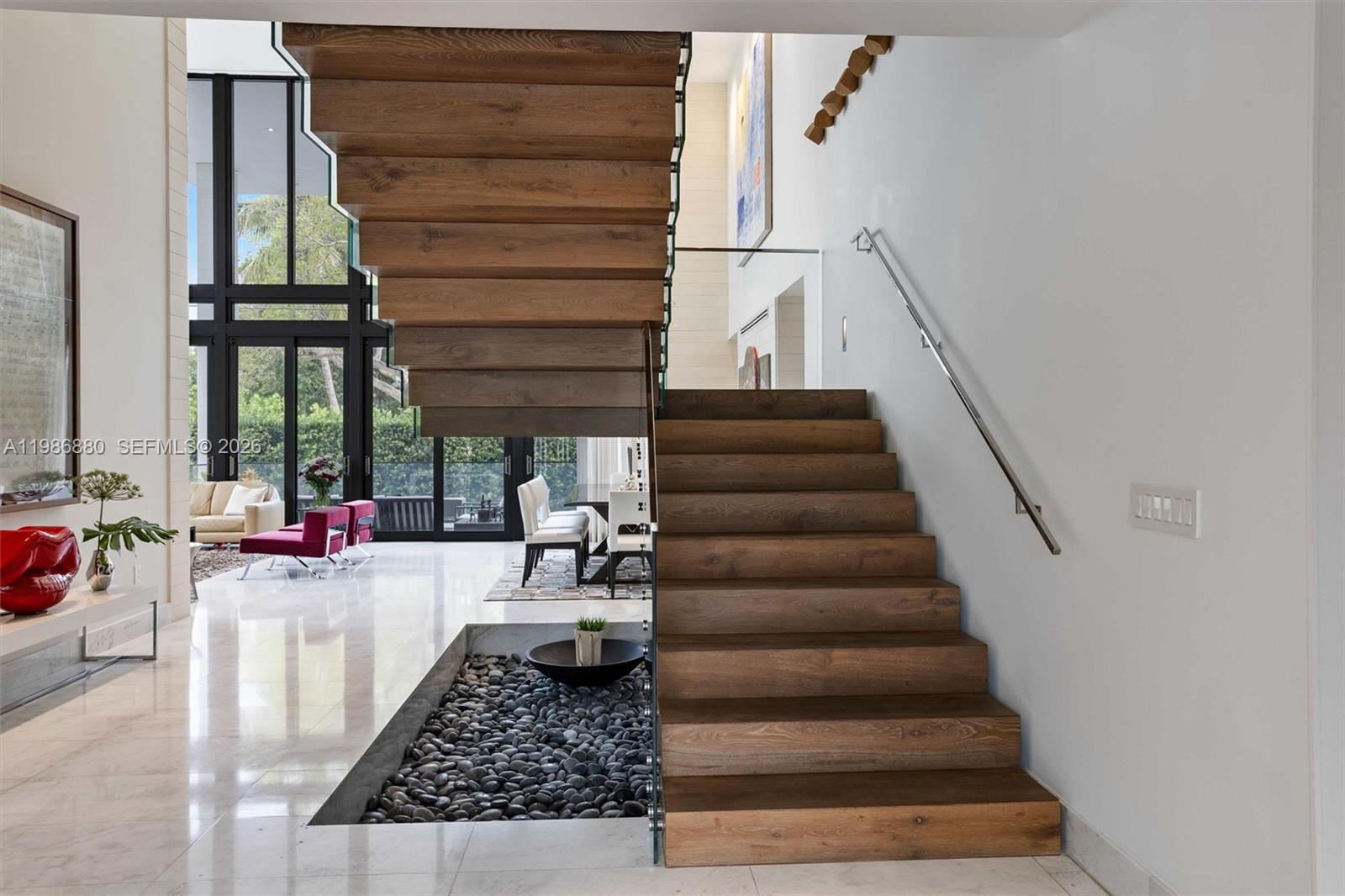 610 Harbor Cir Key Biscayne, FL 33149