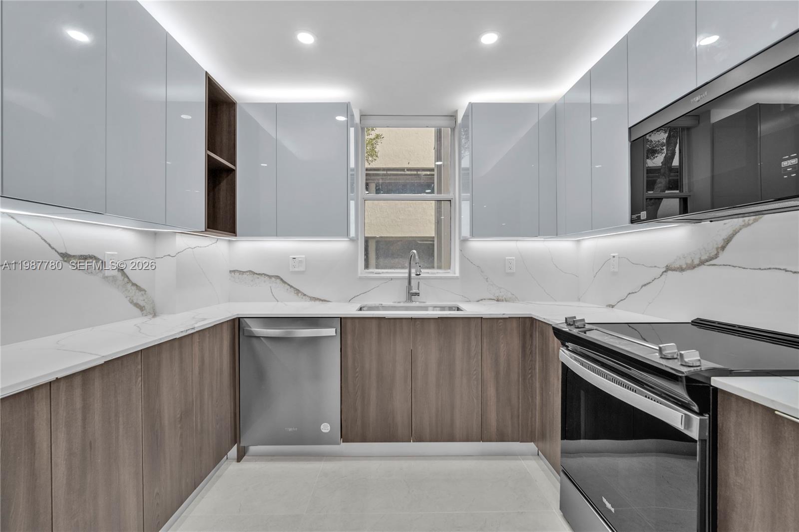 18181 NE 31st Ct #110