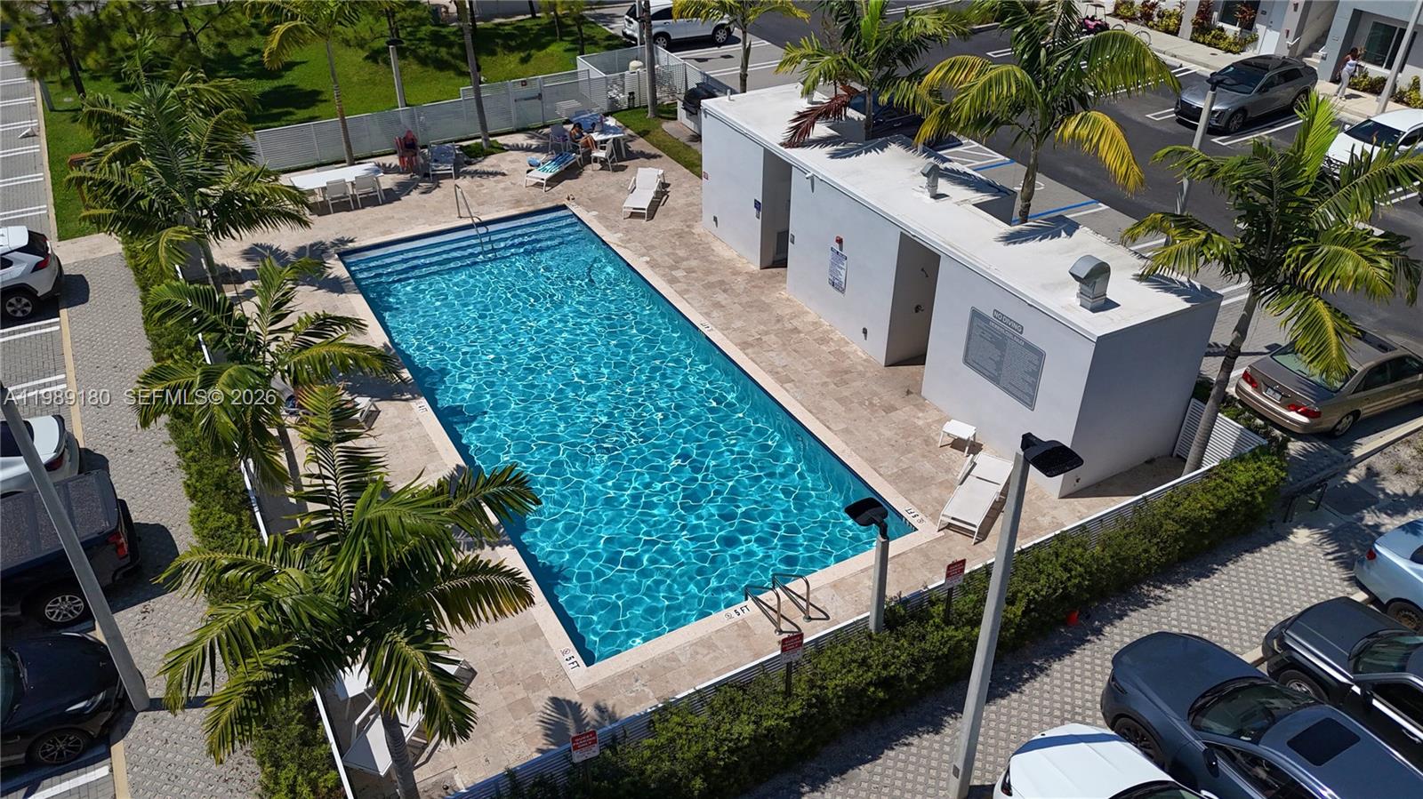 2555 NE 193rd St #2122