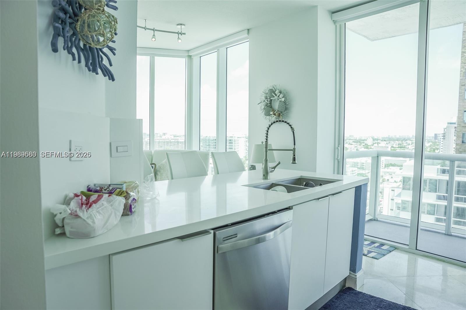 image Bel Aire on the Ocean8