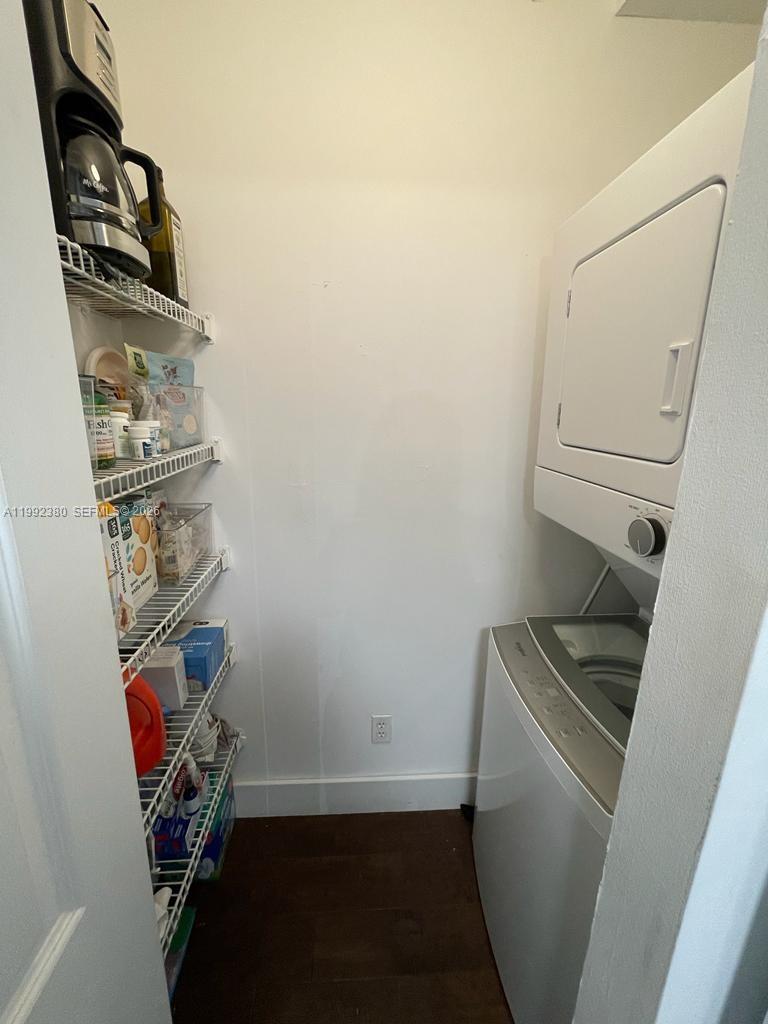 770 Claughton Is Dr #2009 Miami, FL 33131