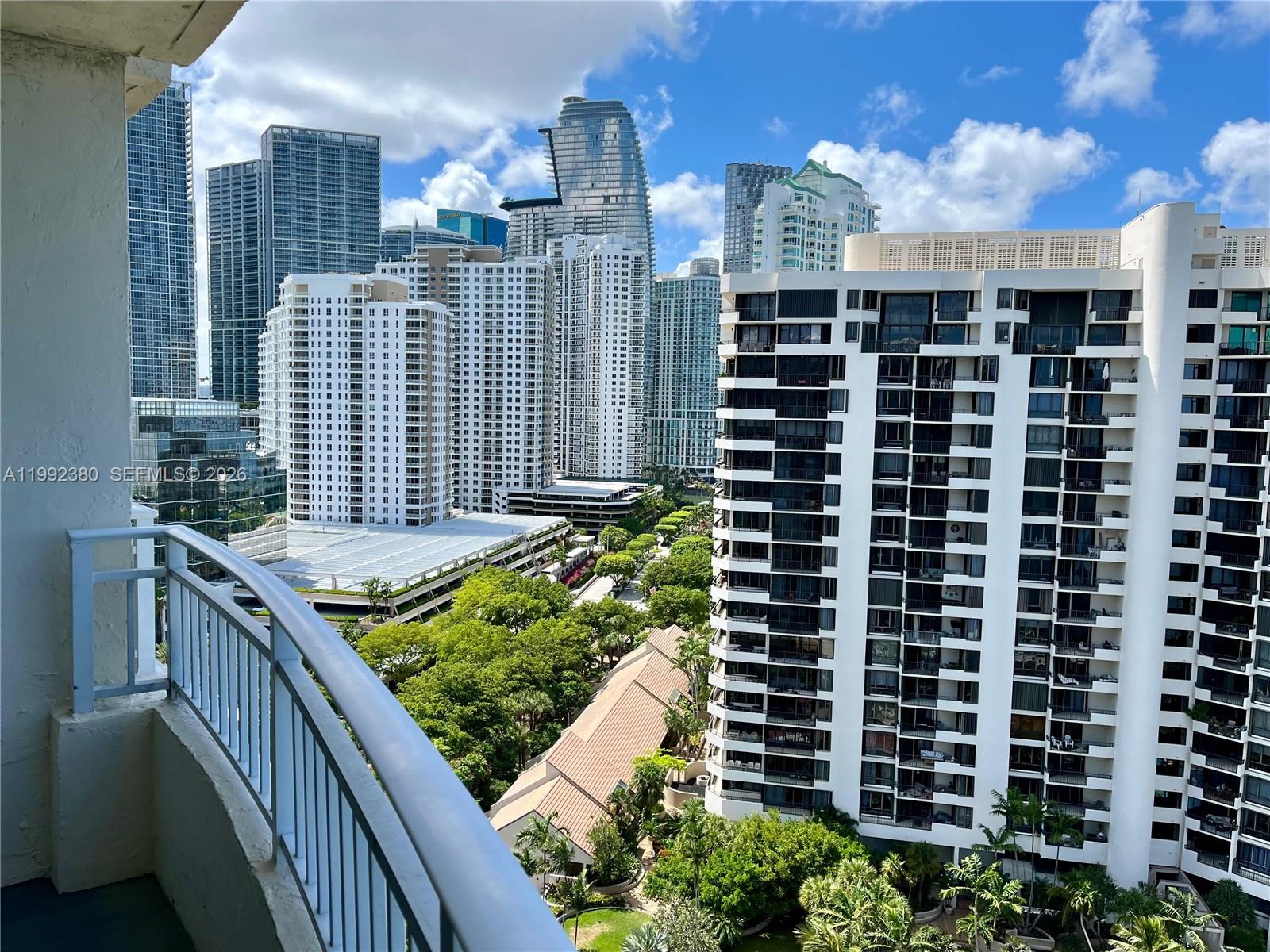 770 Claughton Is Dr #2009 Miami, FL 33131