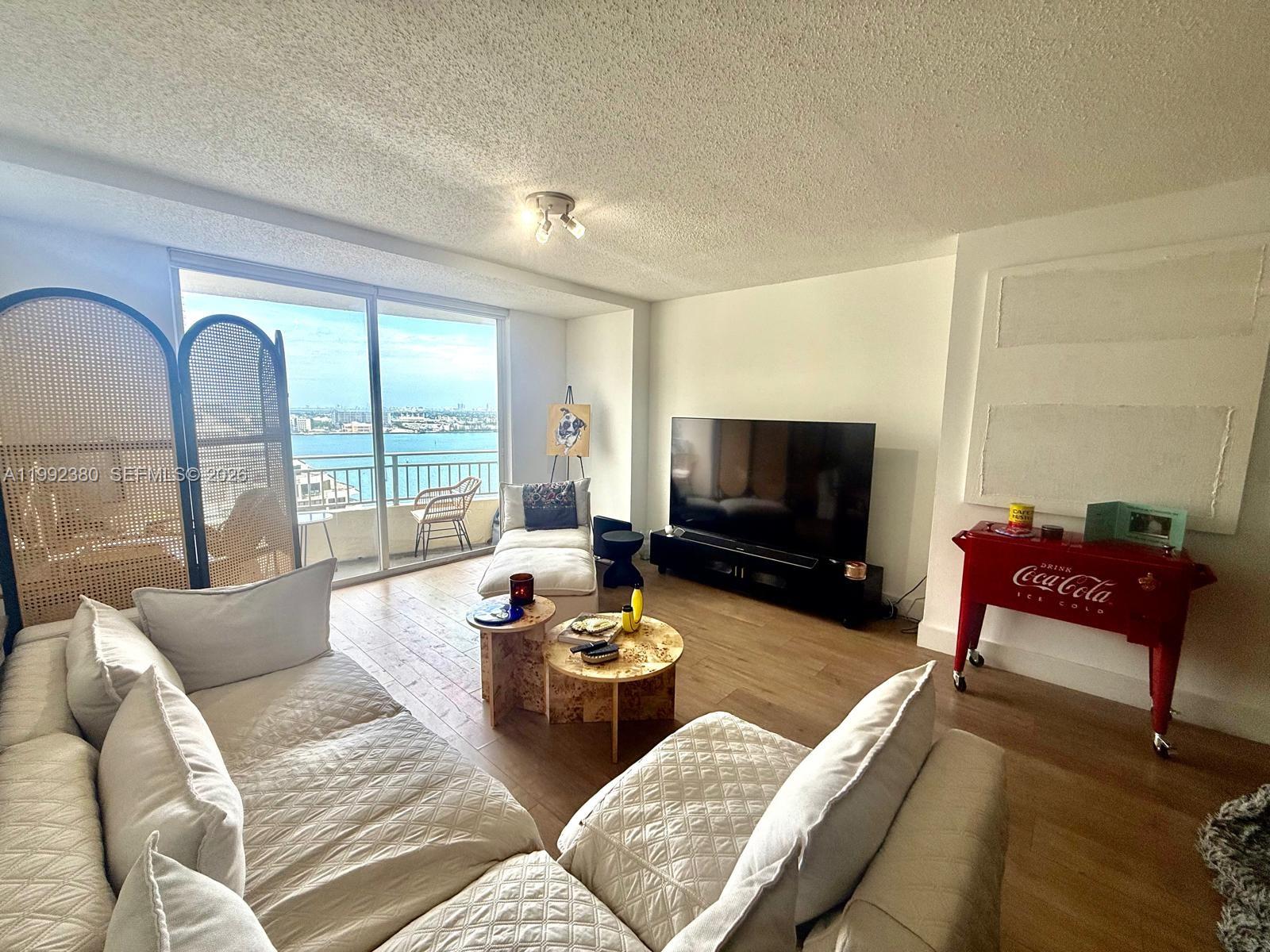 770 Claughton Is Dr #2009 Miami, FL 33131